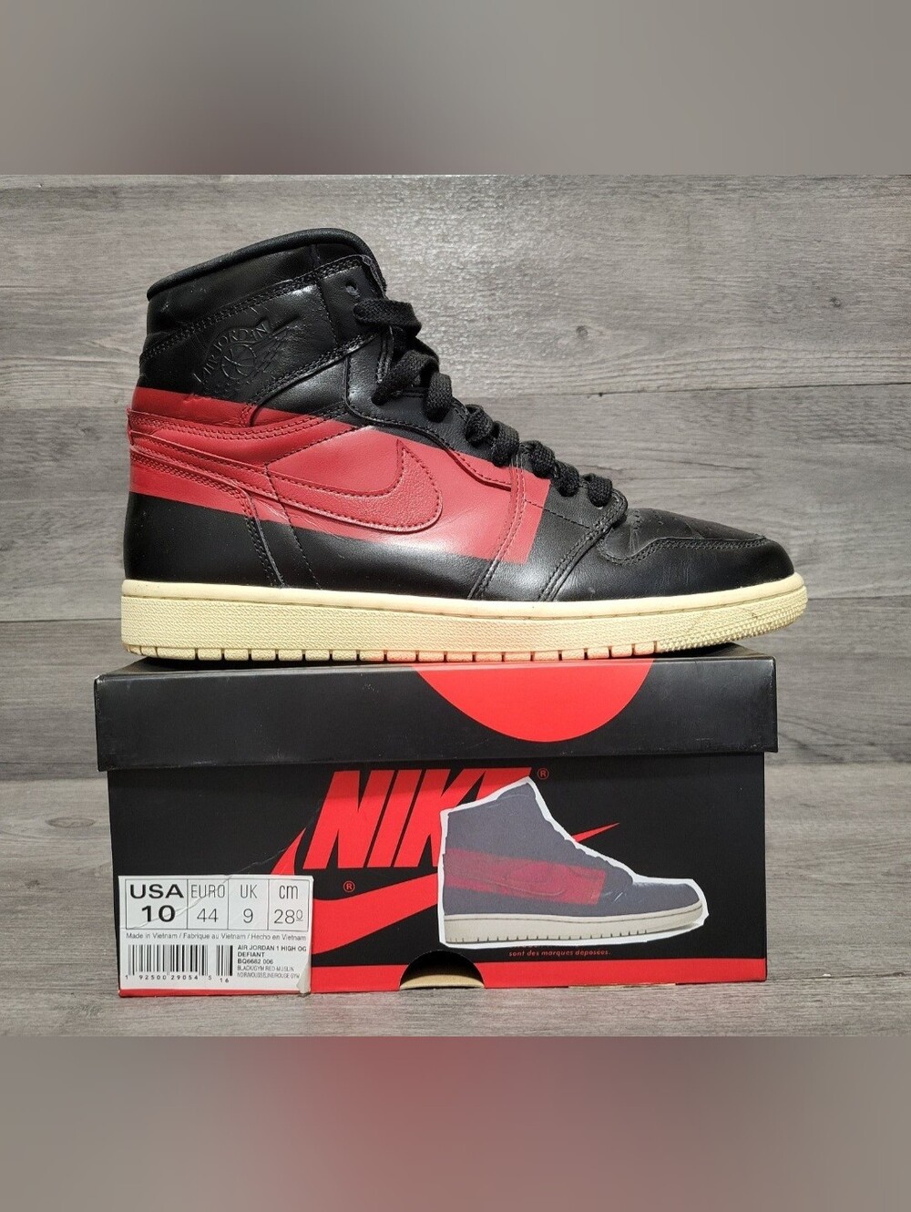 Air Jordan 1 Retro High Mens Size 10 Defiant Couture BQ6682-006